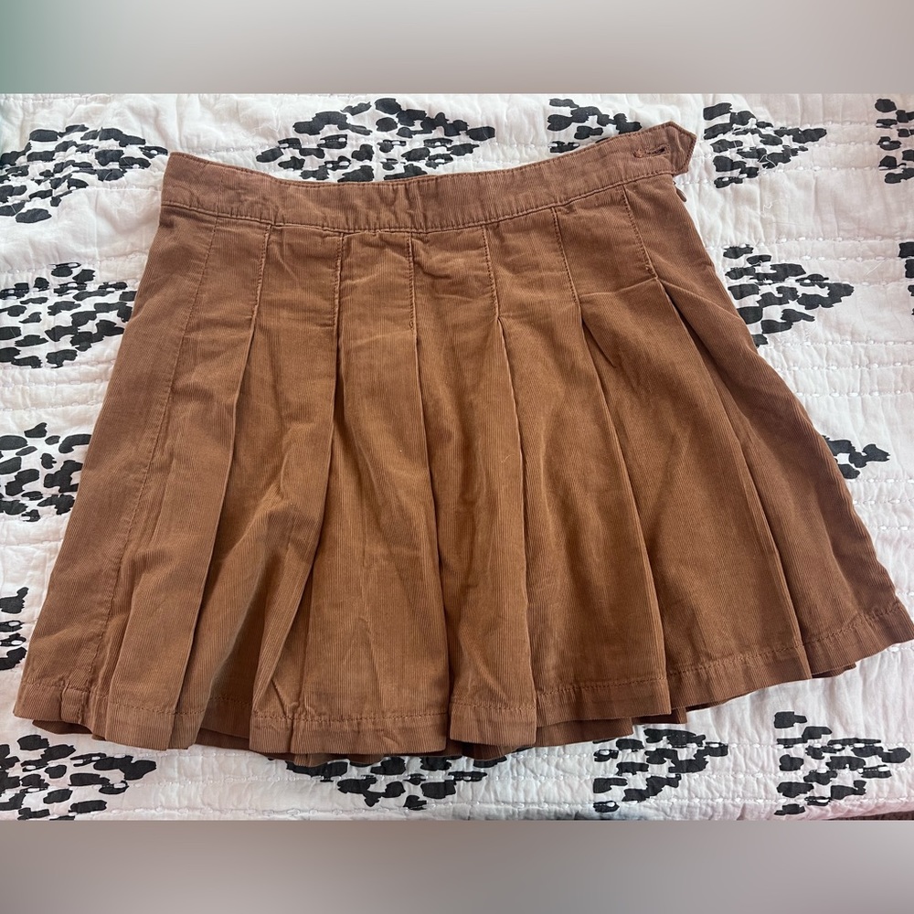 American Eagle pleated corduroy skirt